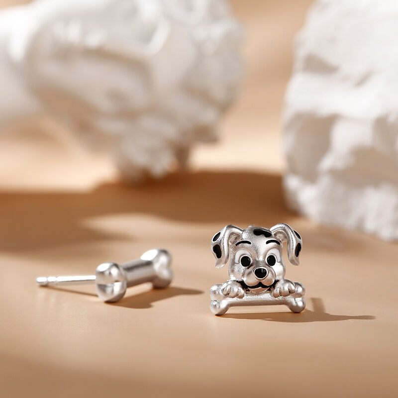 Jeulia "Dog＆Bone" Dalmatian Sterling Silver Mismatched Earrings