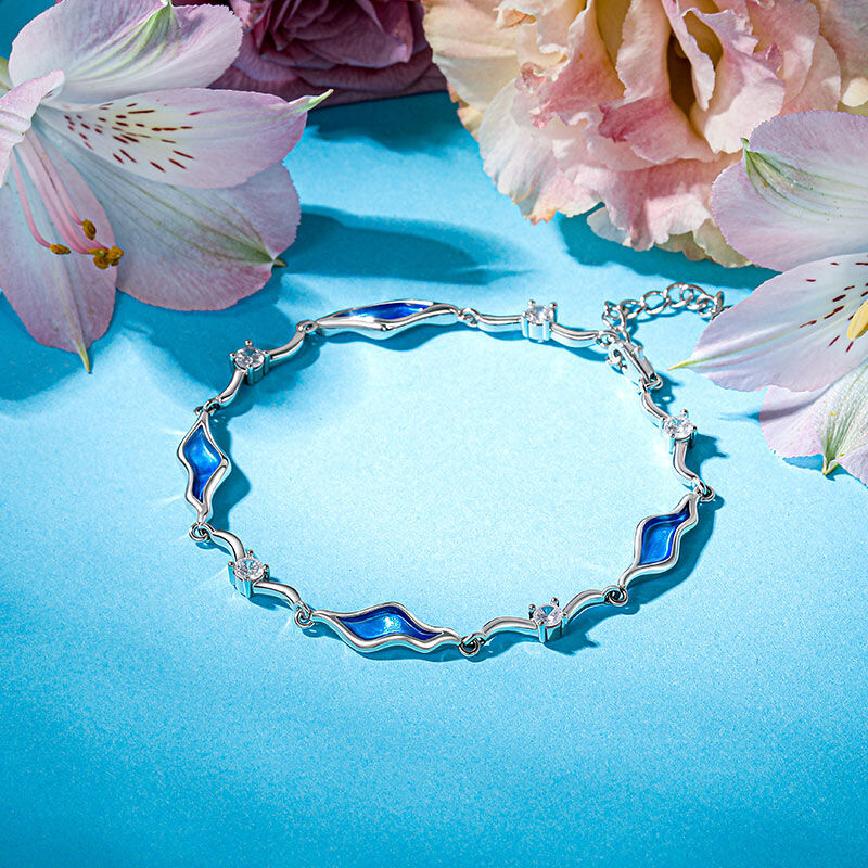 Jeulia Midsummer Night River Riples Round Cut Bracelet