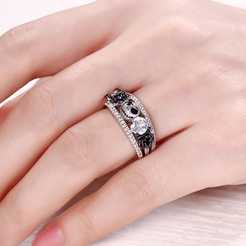Jeulia Floral Design Round Cut Sterling Silver Skull Ring