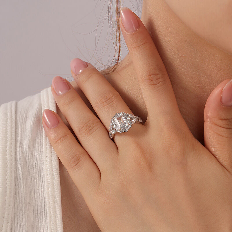 Jeulia Prosty Skręcany Pierścień Ślubny Halo Emerald Cut