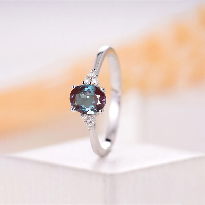 Jeulia Alexandrite Ovalskuren Sterling Silver Ring