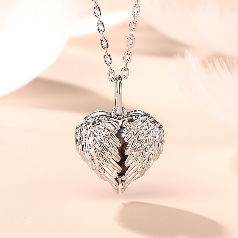 Detroit Red Wings Heart Pendant Necklace - Sterling Silver NHL Fan Jewelry