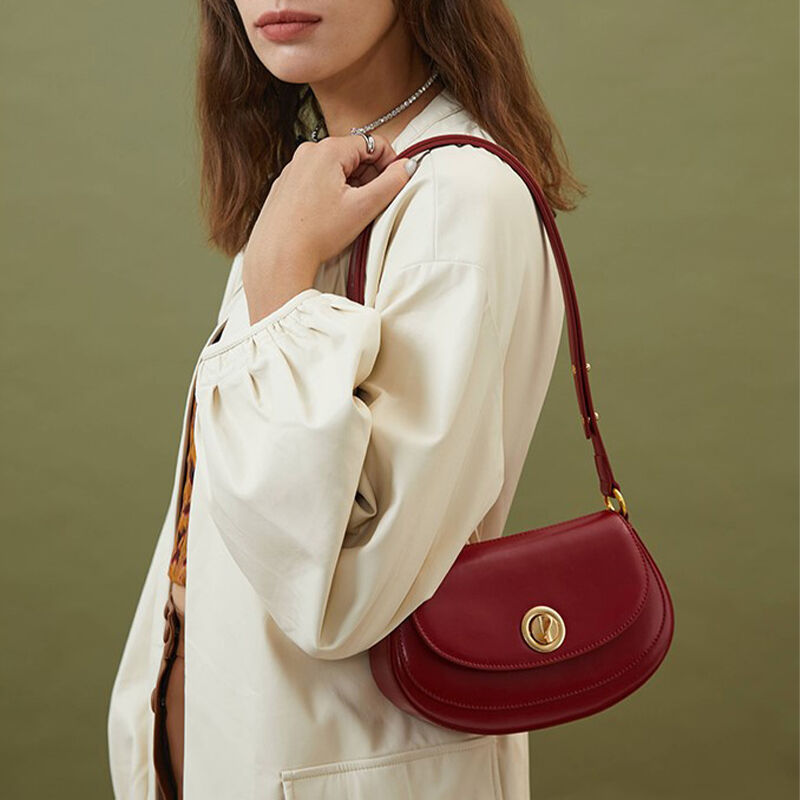 Jeulia Retro Saddle Bag Smooth Leather Crossbody Bag