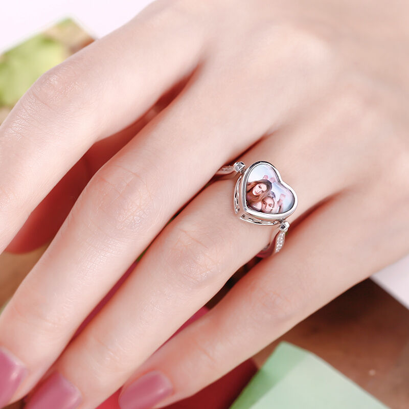 Jeulia "Song of Family" Sterling Silver Personalized Photo Ring (With A Free Chain)