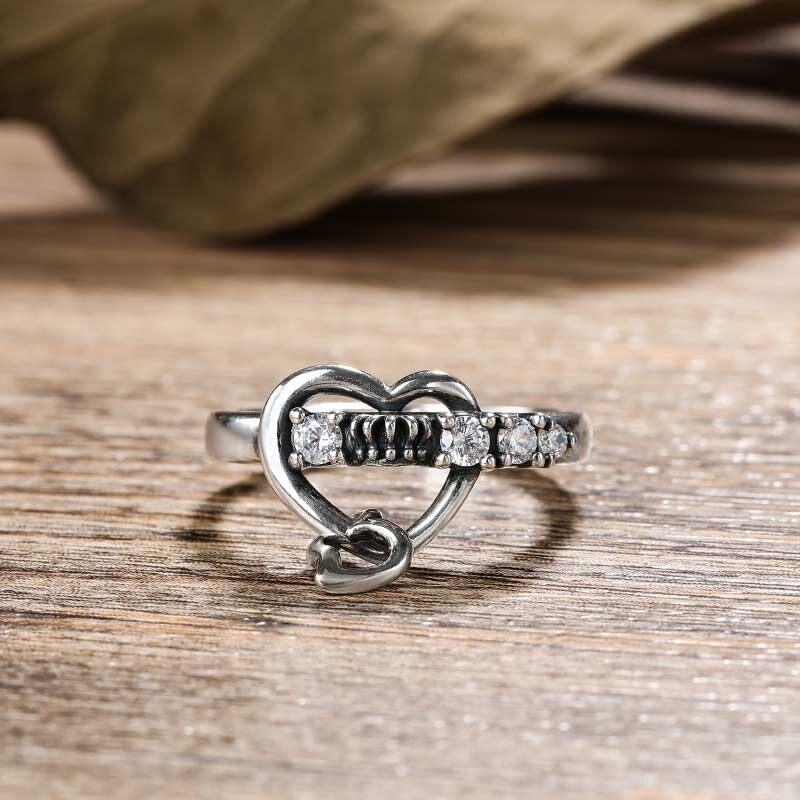 Jeulia "Intertwined Heart" Sterling Silver Ring