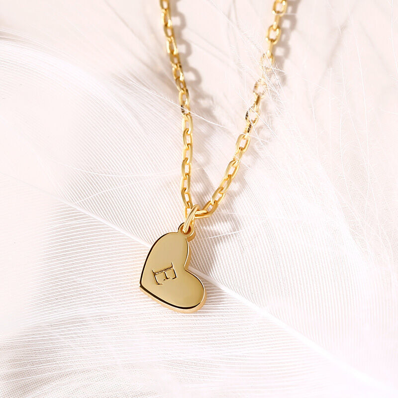 Jeulia Custom Initial Heart Plate Engraved Necklace