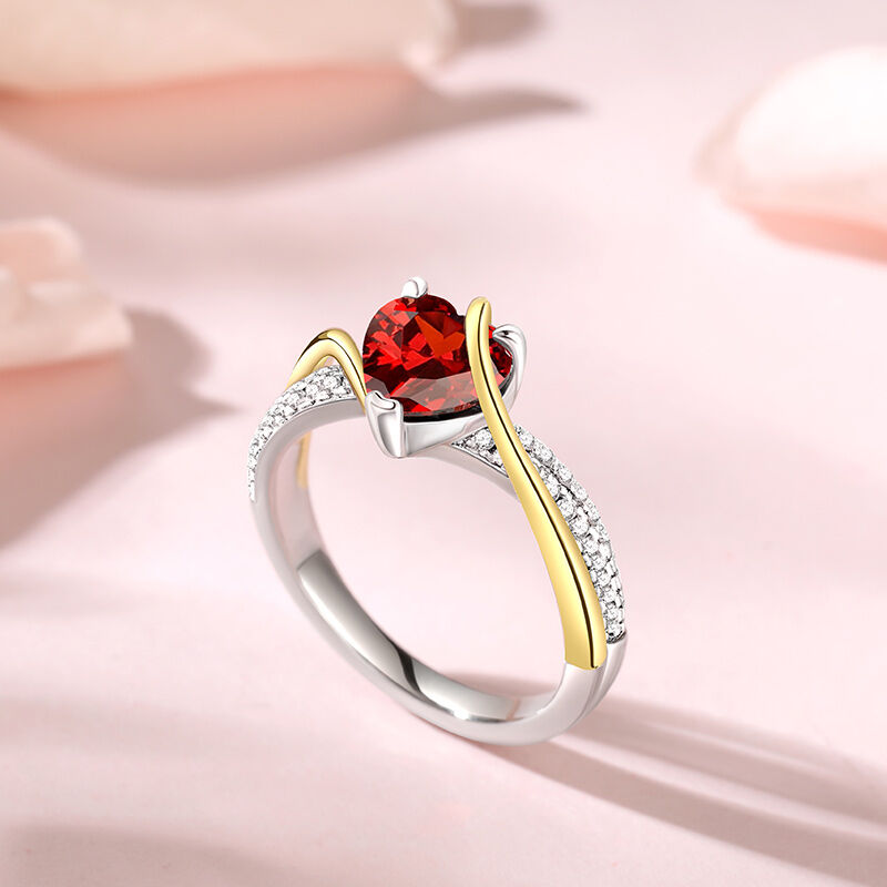 Jeulia Anillo de Plata de Ley con Corte de Corazón
