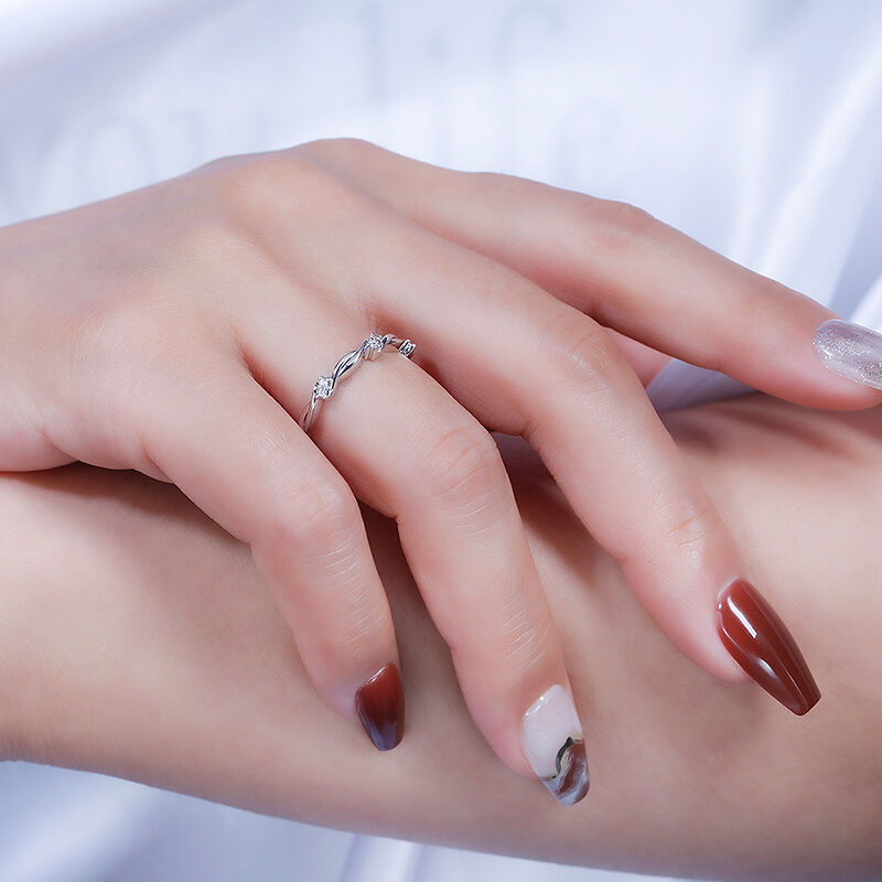 Jeulia Anillo fino clásico con corte redondo para mujer de plata de ley