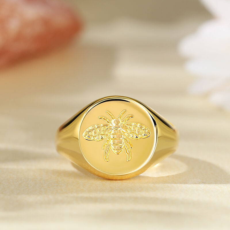 Jeulia Bee Round Signet Sterling Silver Ring