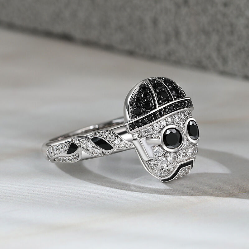 Jeulia "Charming Man" Leon Sterling Silver Ring