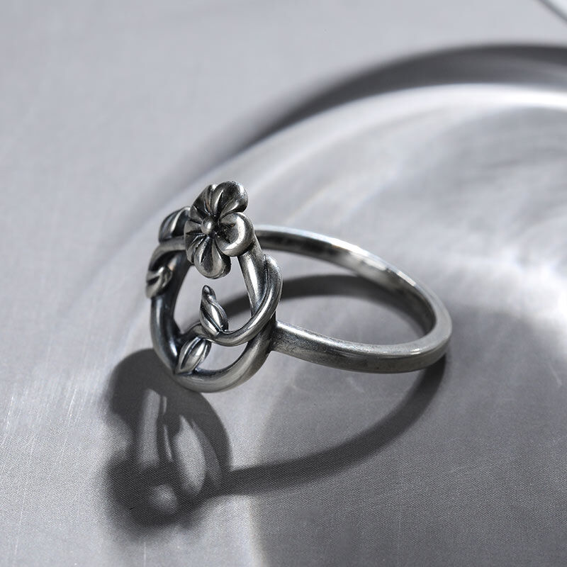 Jeulia "Cherry Blossom" Floral Sterling Silver Ring