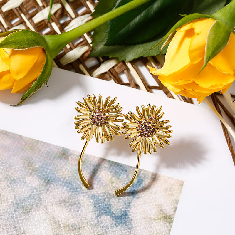 Jeulia "Sunflowers" Painting Inspired Sterling Silver Stud Earrings