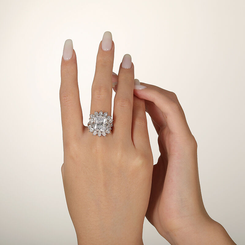 Jeulia Vintage Halo Twist Radiant Cut Engagement Ring