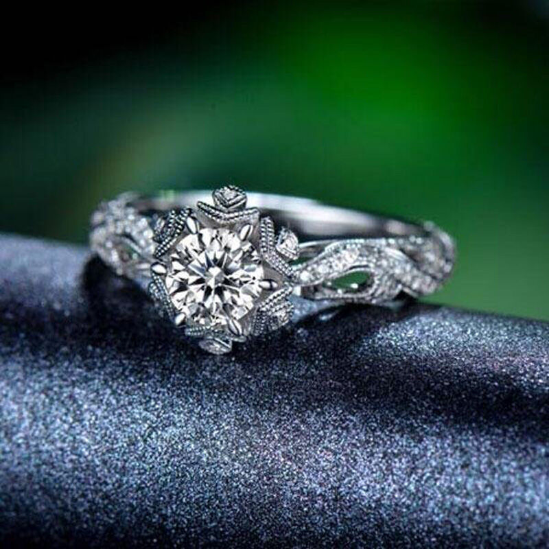 Jeulia Anello A Forma Di Fiocchi Di Neve Taglio Rotondo In Argento Sterling