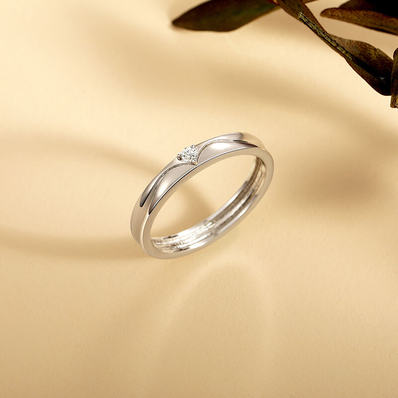 Jeulia Simple Custom Men's Wedding Band with Wavy Lines Design