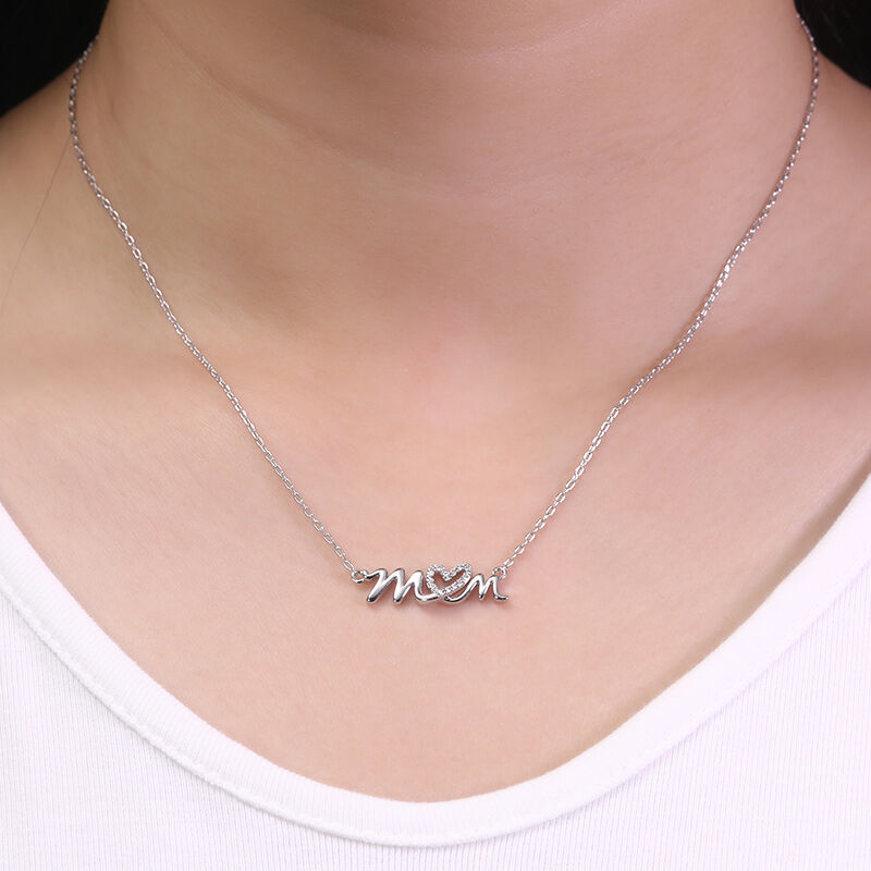 Jeulia "Link Love" Mom Heart Necklace Sterling Silver Letter