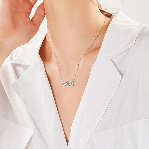 Jeulia "Darling Bowknot" Heart Cut Sterling Silver Necklace