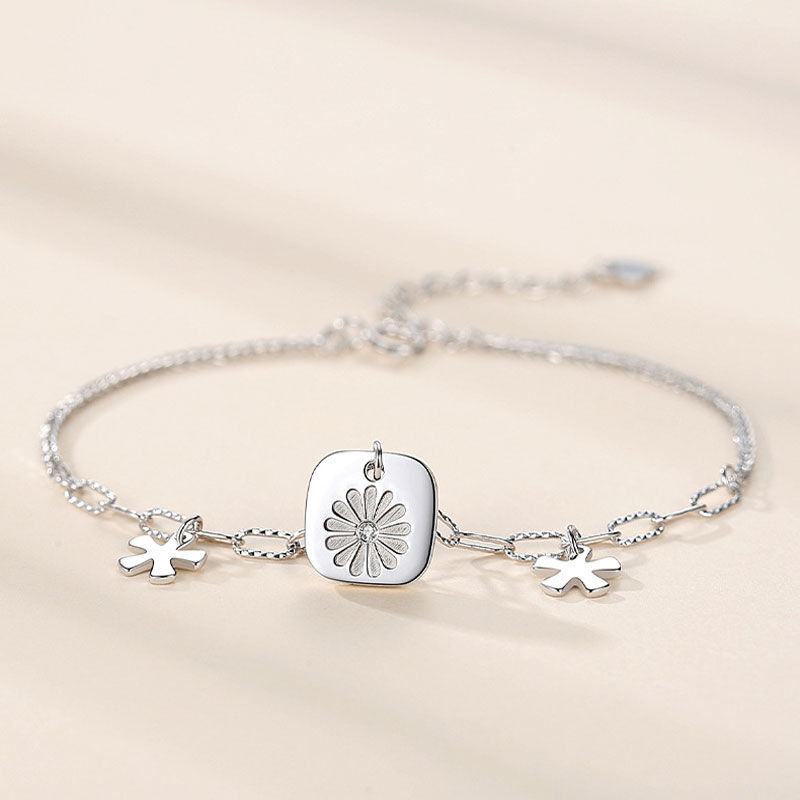 Jeulia Daisy Flower Square Charm Sterling Silver Bracelet