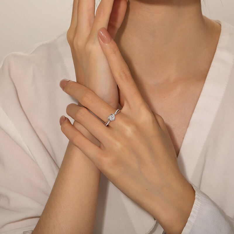 Jeulia Simple Twist Heart Eternity Ring Round Cut Sterling Silver