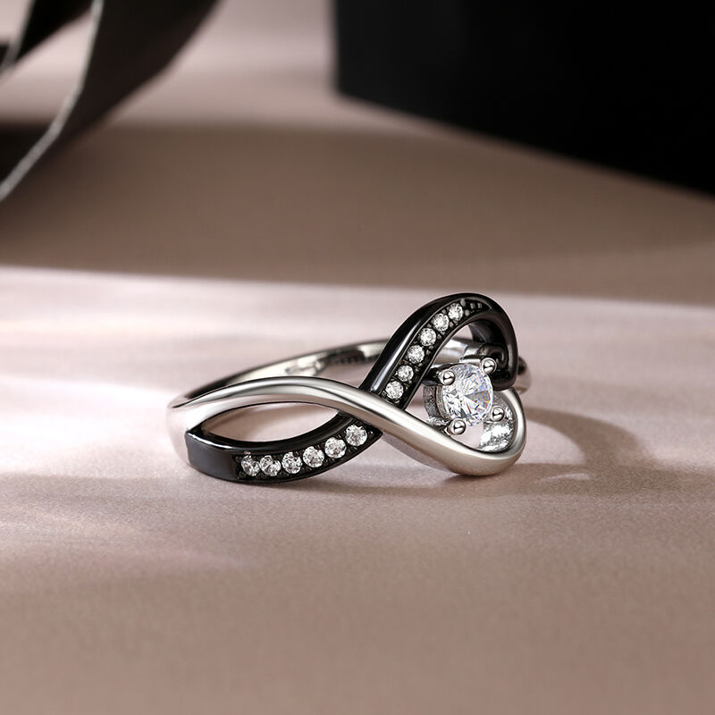 Jeulia ”Kärlek i Månskenet” Två-tons Infinity Love Sterling Silver Ring