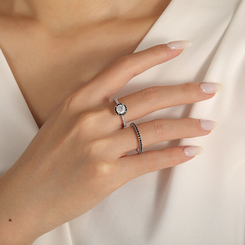 Jeulia Halo Round Engagement Ring Set With Black Accents