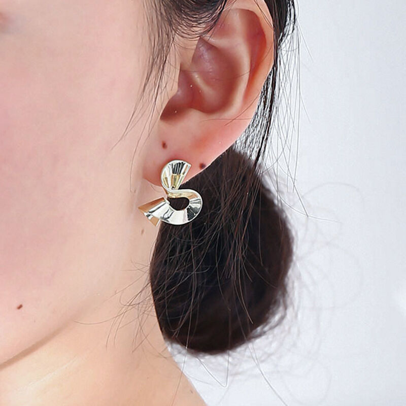Jeulia Punk Style Irregular Spiral Geometric Copper Earrings