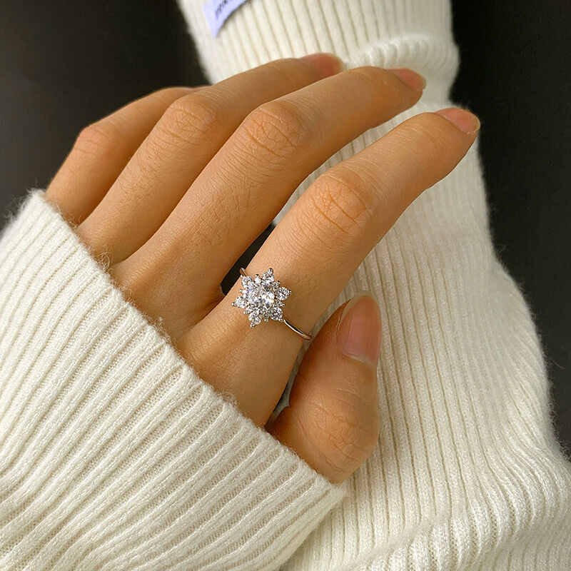 Jeulia Snowflake Solitaire Engagement Ring Sterling Silver