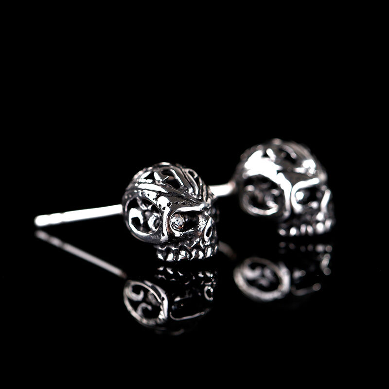 Jeulia Punk Style Skull Titanium Steel Men's Earrings