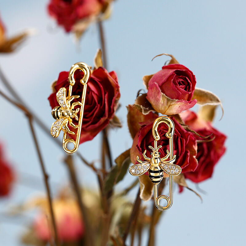 جوليا "الحب المزدوج" أقراط نحلة ذهبية من الفضة الاسترليني