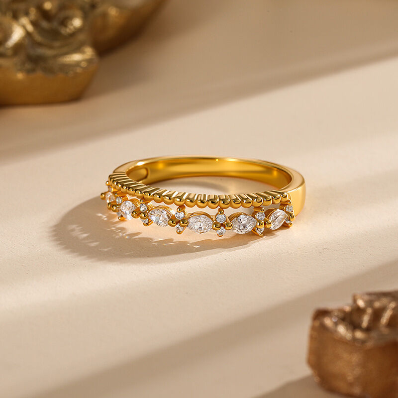 Jeulia Esenciales del Día Anillo Doble Hilera Dorado con Piedras Marquesa de Plata de Ley