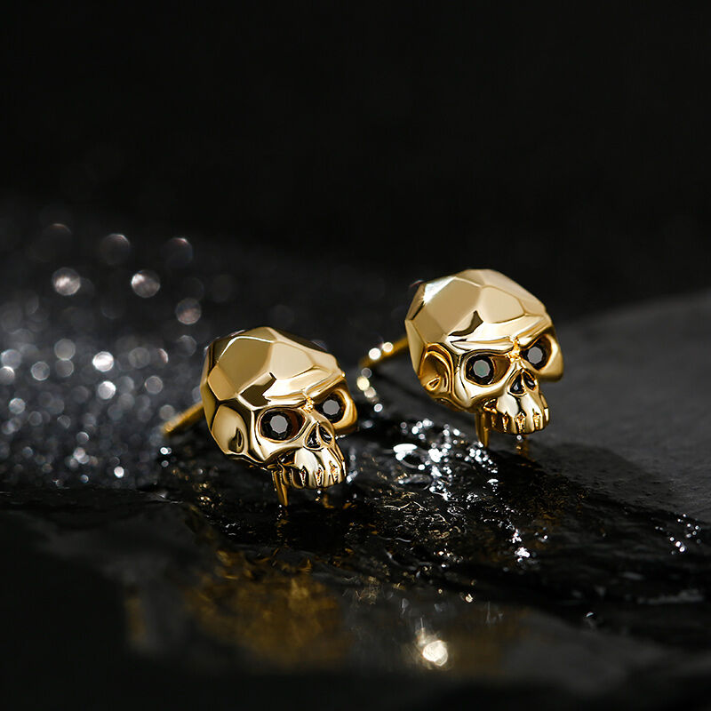 Jeulia "Dark Phantom" Skull Design Sterling Silver Stud Earrings