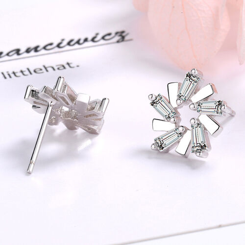 Jeulia Sparkling Flower Sterling Silver Stud Earrings