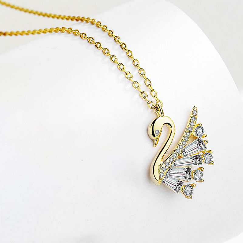 Jeulia Lovely Swan Sterling Silver Necklace