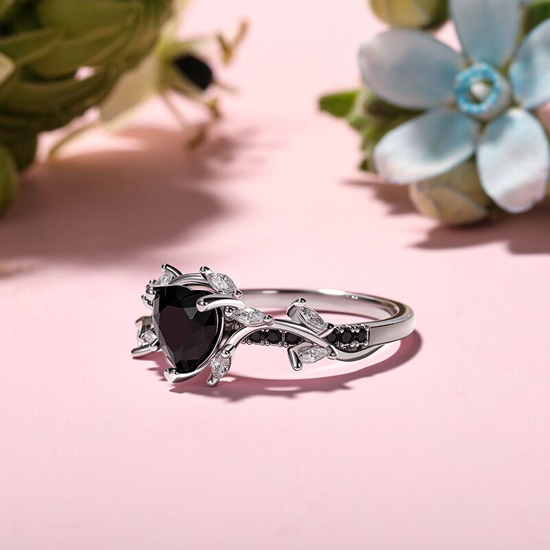 Jeulia Twisted Thorns Leaf Black Heart Promise Ring