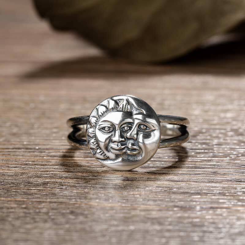 Jeulia "Moon and Sun Face" Sterling Silver Ring