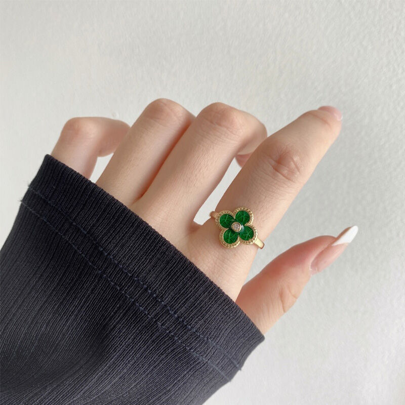 Jeulia "Lucky Day" Four Leaf Clover Sterling Silver Adjustable Ring