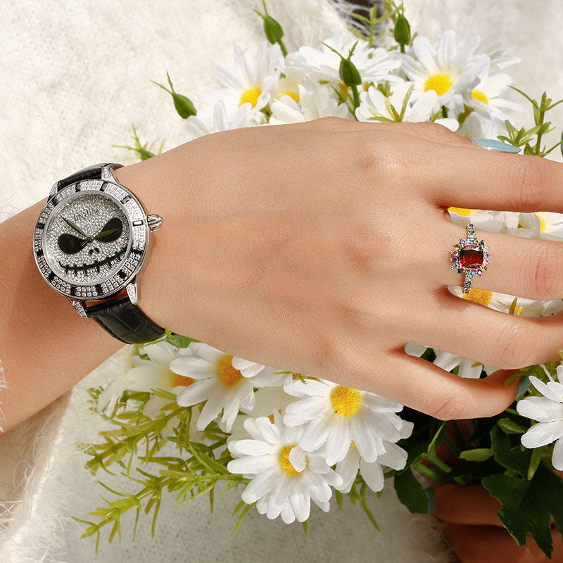 Jeulia "Demon of Light" Orologio Da Donna Al Quarzo In Pelle Nera Con Design Del Teschio