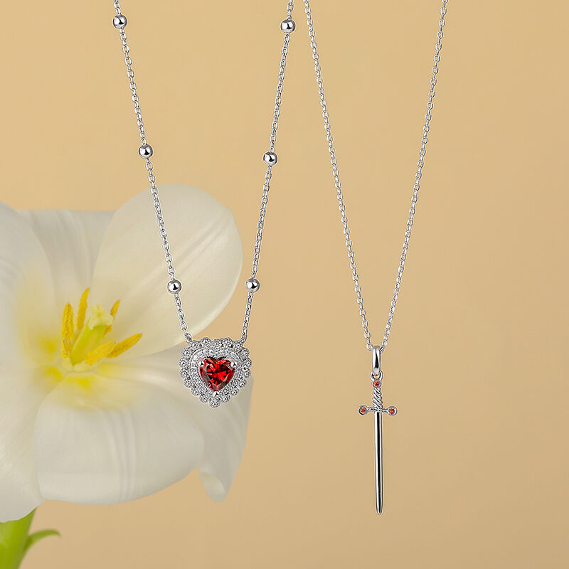 Jeulia "Sword Couples" Rubin Hjärta Halsband