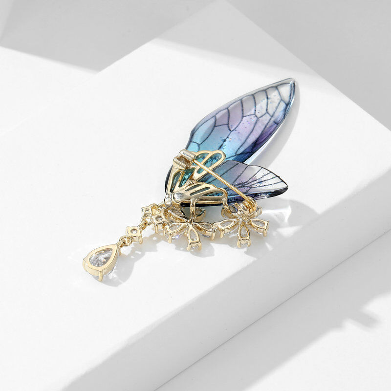 Jeulia Butterfly Wing Design Pear Cut Brooch