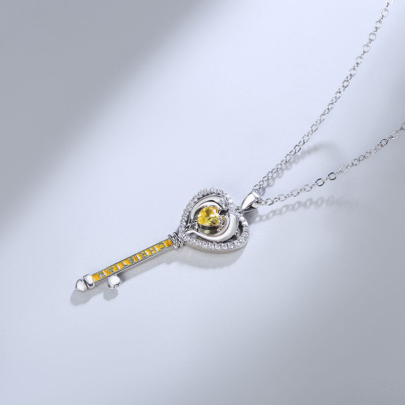 Jeulia Collar personalizado de nombre plata de ley forma de llave piedra amarilla