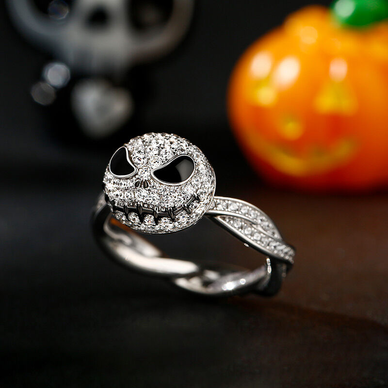 Jeulia "Romantic Soul" Skull Design Sterling Silver Rotating Ring