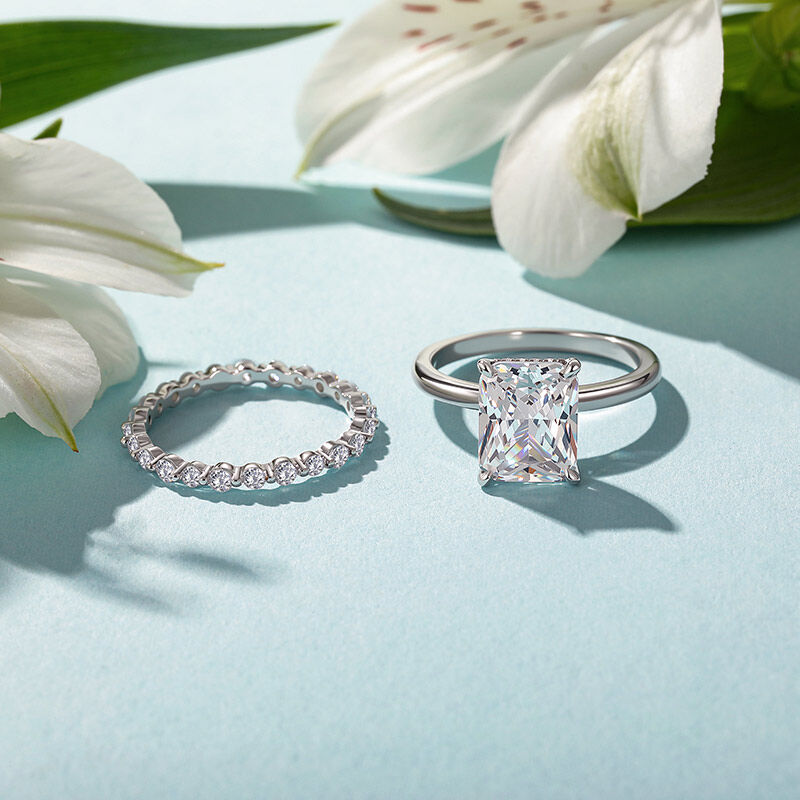 Jeulia Juego de Anillos de Compromiso Corte Princesa con Halo Oculto