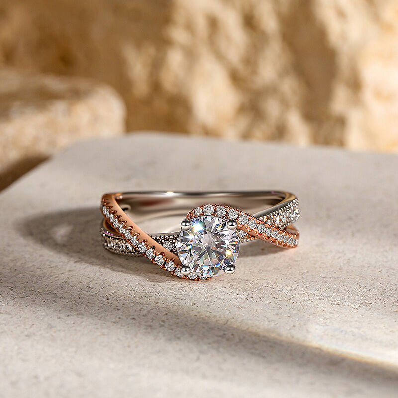 Jeulia Personalizzato Anello di Fidanzamento Taglio Tondo con Nastro Intrecciato e Bicolore