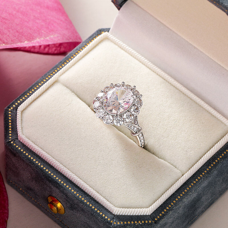 Jeulia Classic Halo Oval Bouquet Engagement Eternity Ring