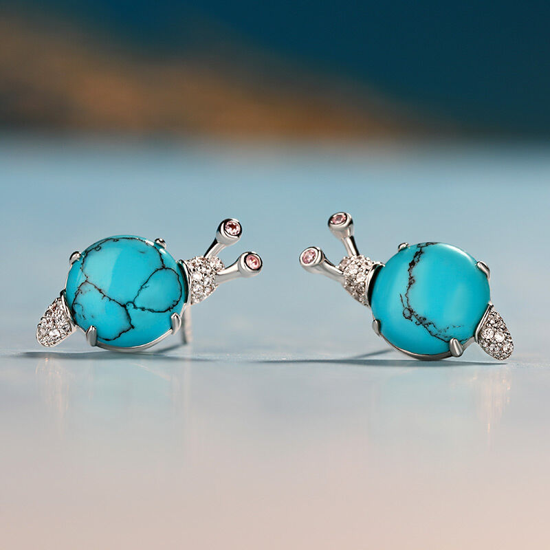 Jeulia "Natural Beauty" Snail Turquoise Design Sterling Silver Earrings