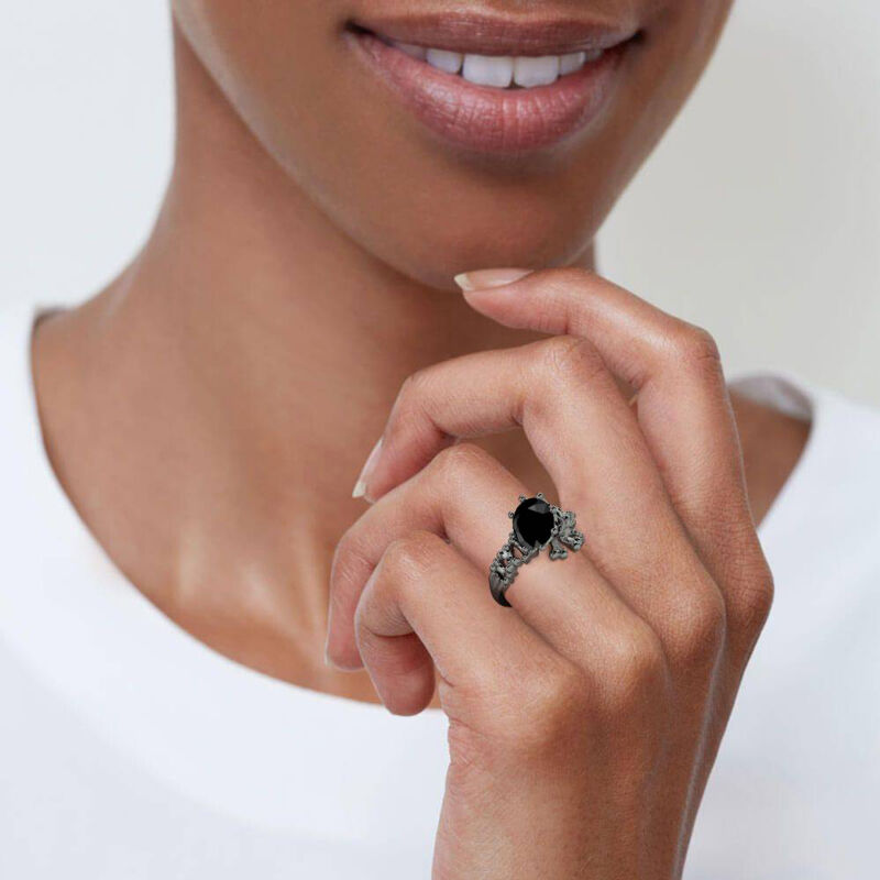 Jeulia Round Cut Sterling Silver Skull Ring