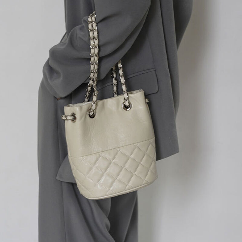 Jeulia Bolsa bucket acolchoada mini bolsa de ombro moda casual de couro elegante