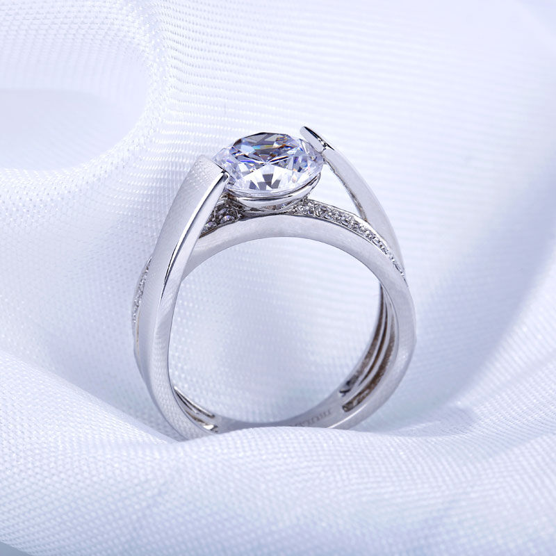 Jeulia Asymmetrisch Rundschliff Sterling Silber Ring