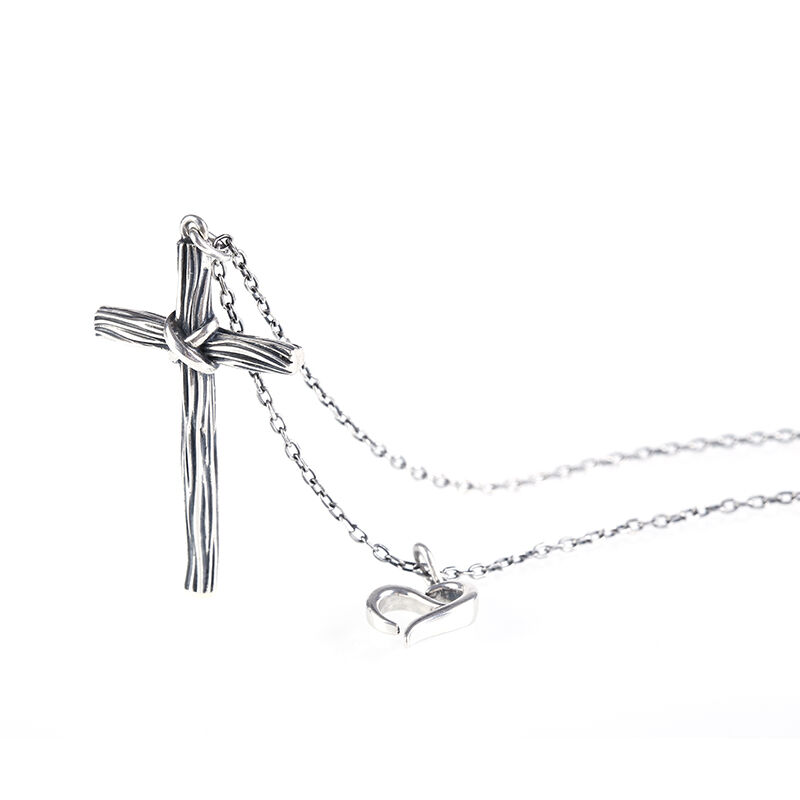 Jeulia Knoten Kreuz Sterling Silber Halskette