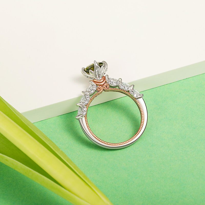 Jeulia Anillo de Compromiso con Inserción de Vestido de Princesa Verde Bicolor